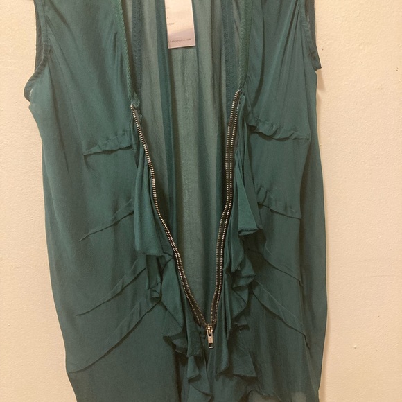 NWT Silk Ruffle Top and Zip Size Small - Picture 7 of 9